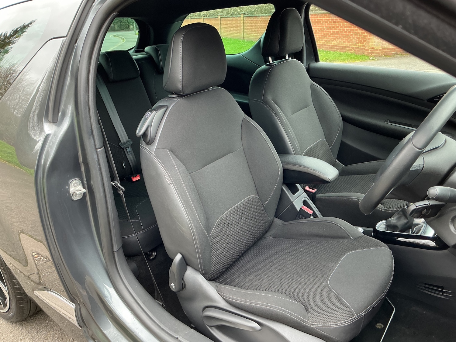 Used Citroen DS3 2015 for sale - 77449596: Photo 6