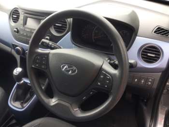 Used Hyundai i10 2016 for sale - 75282903: Photo