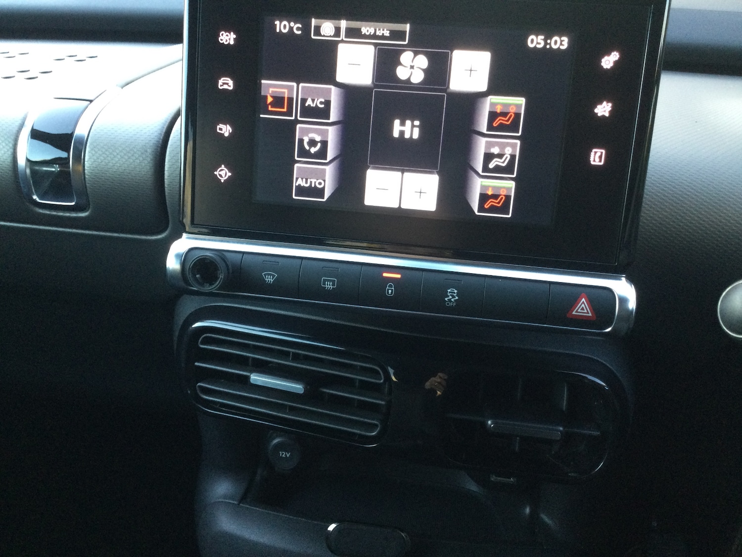 Used Citroen C4 Cactus 2016 for sale - 76374586: Photo 17