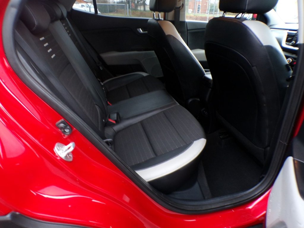 Used Kia Stonic 2018 for sale - 77139903: Photo 14