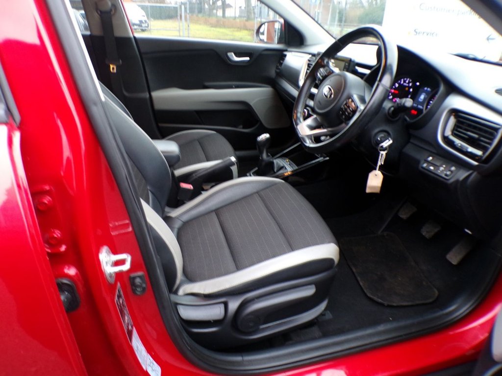 Used Kia Stonic 2018 for sale - 77139903: Photo 15