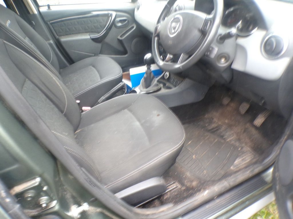 Used Dacia Duster 2015 for sale - 76855160: Photo 12