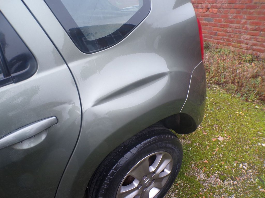 Used Dacia Duster 2015 for sale - 76855160: Photo 9
