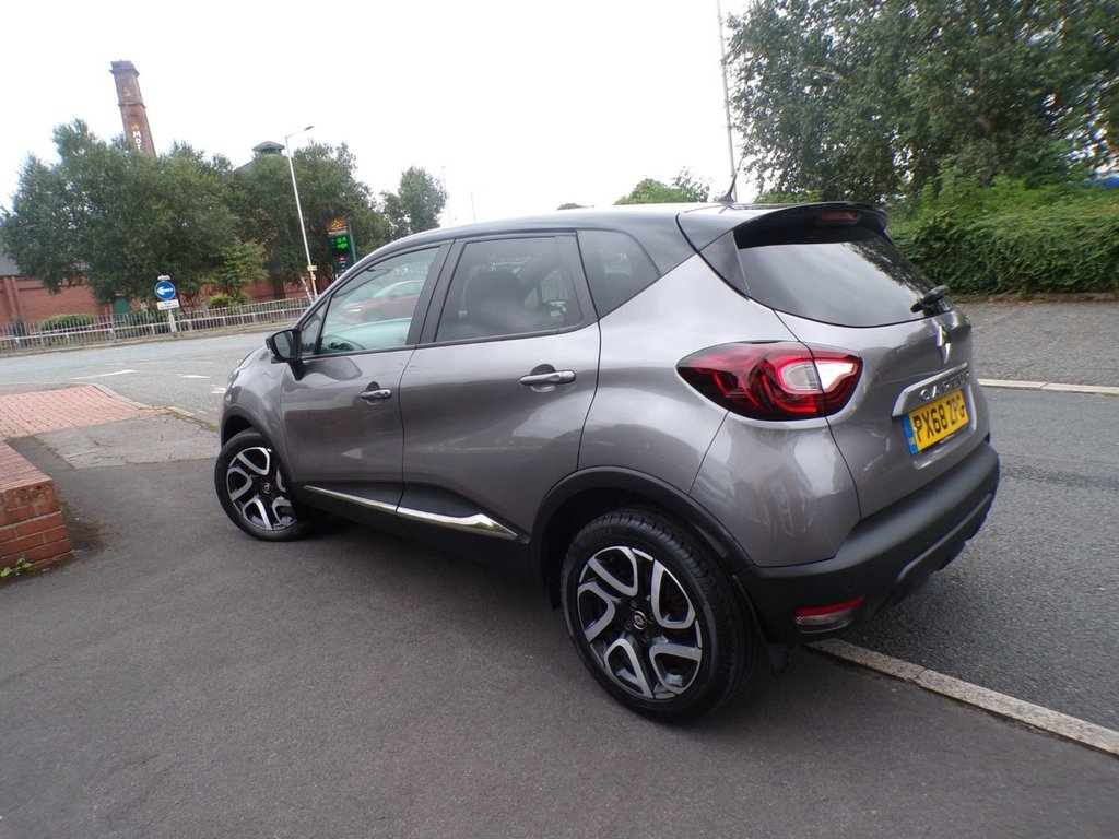 Used Renault Captur 2018 for sale - 77110600: Photo 2