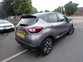 Used Renault Captur 2018 for sale - 77110600: Photo