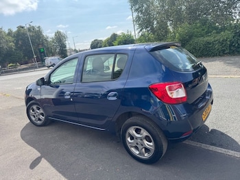 Used Dacia Sandero 2016 for sale - 79305597: Photo