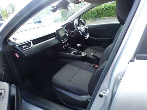 Used Renault Clio 2020 for sale - 74600942: Photo 12