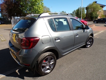 Used Dacia Sandero Stepway 2017 for sale - 78449890: Photo