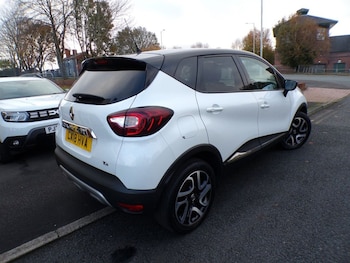 Used Renault Captur 2018 for sale - 76509869: Photo