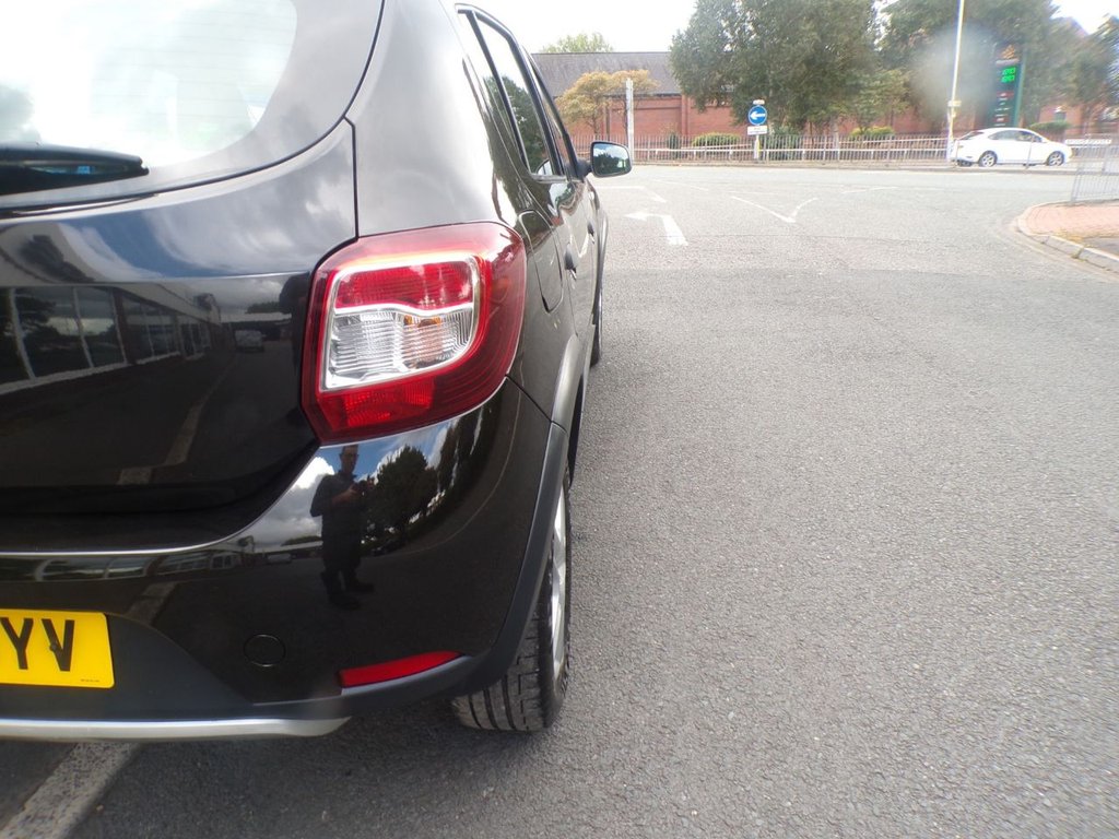 Used Dacia Sandero Stepway 2013 for sale - 75923297: Photo 10