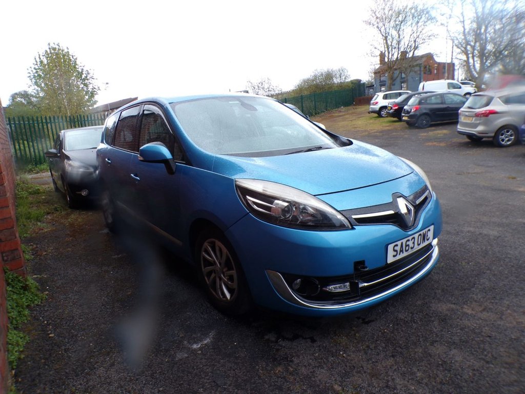 Used Renault Grand Scenic 2013 for sale - 78220783: Photo 2
