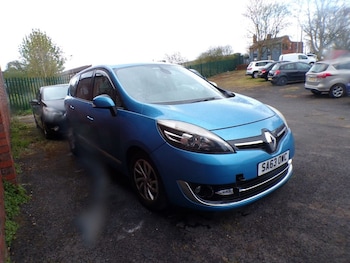Used Renault Grand Scenic 2013 for sale - 78220783: Photo