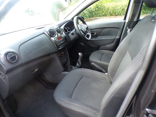 Used Dacia Sandero 2017 for sale - 75727378: Photo 11