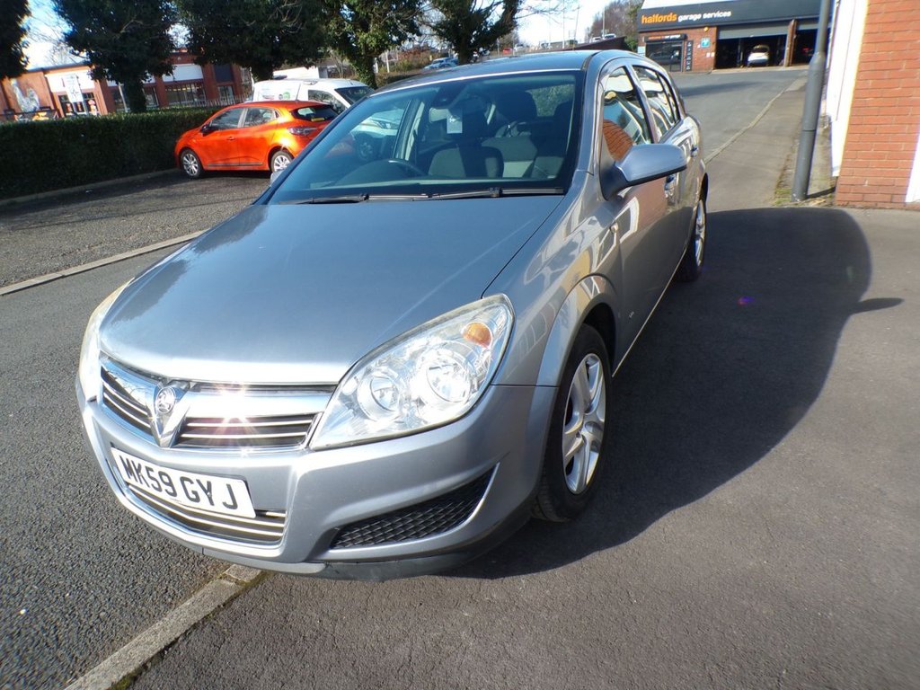 Used Vauxhall Astra 2009 for sale - 77891061: Photo 2