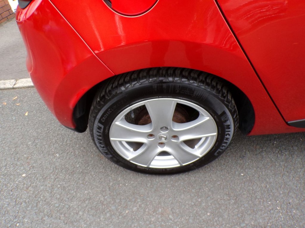 Used Renault Clio 2014 for sale - 76235909: Photo 18