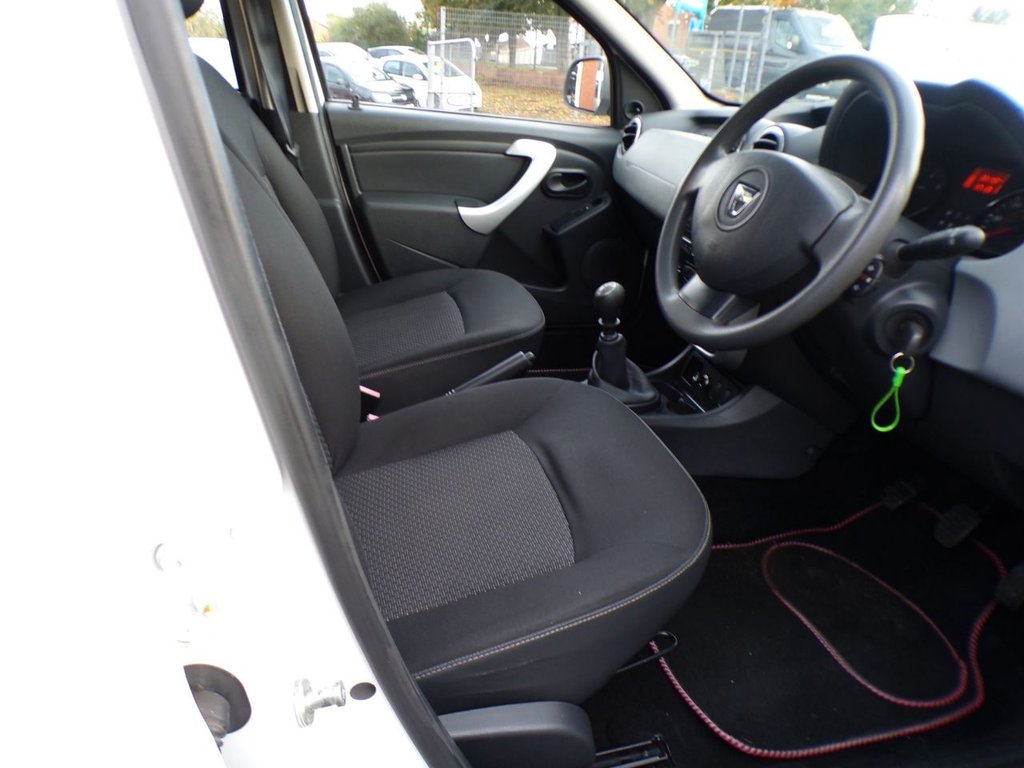 Used Dacia Duster 2014 for sale - 76132118: Photo 15