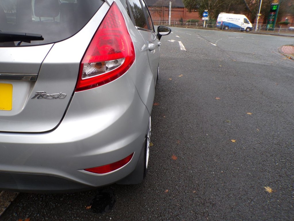 Used Ford Fiesta 2010 for sale - 76345838: Photo 11
