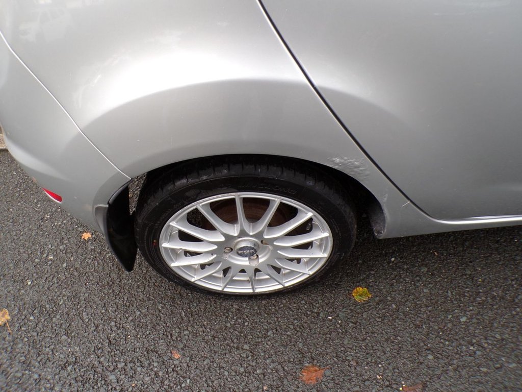Used Ford Fiesta 2010 for sale - 76345838: Photo 12
