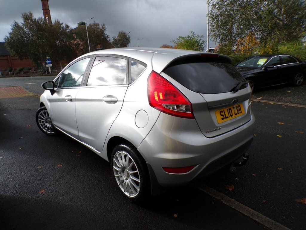 Used Ford Fiesta 2010 for sale - 76345838: Photo 2