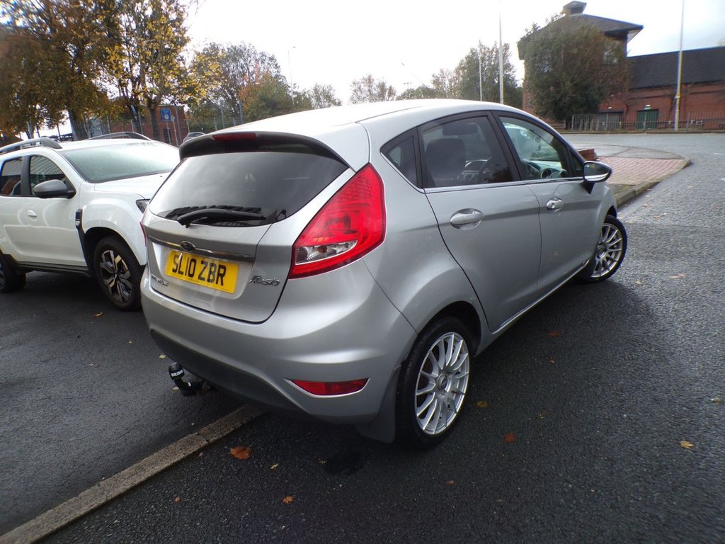 Used Ford Fiesta 2010 for sale - 76345838: Photo 4