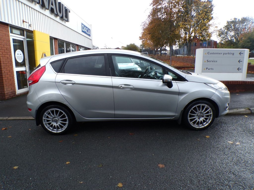 Used Ford Fiesta 2010 for sale - 76345838: Photo 5