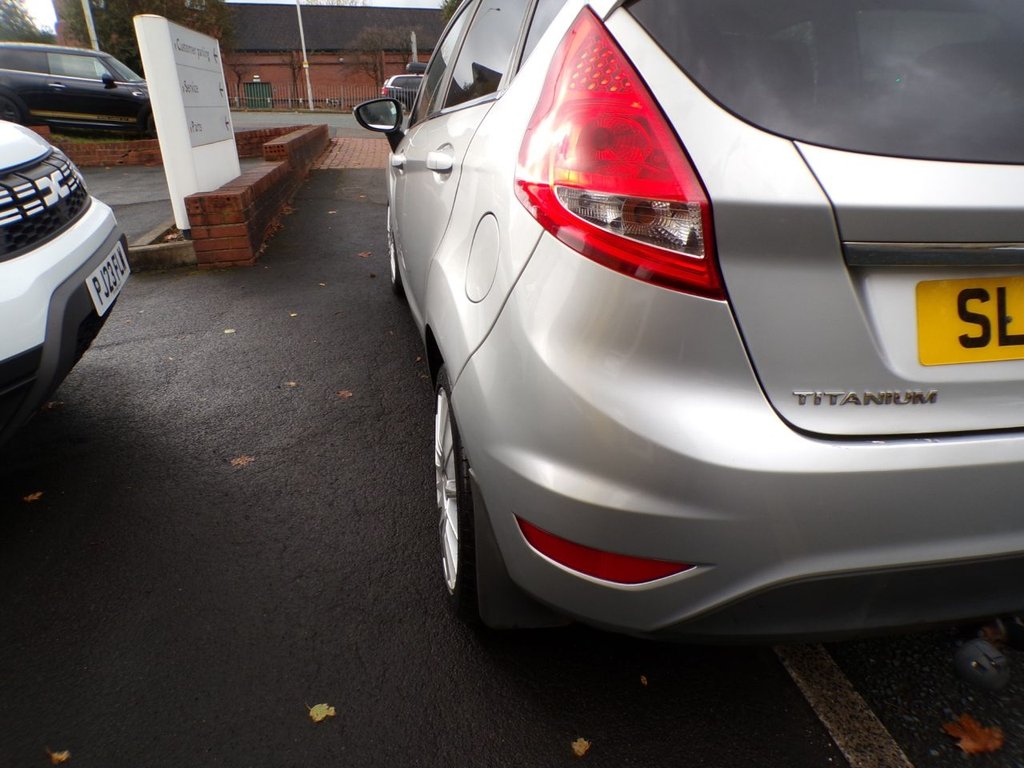 Used Ford Fiesta 2010 for sale - 76345838: Photo 9