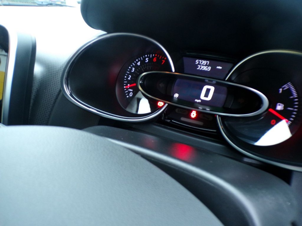 Used Renault Clio 2017 for sale - 76668143: Photo 16