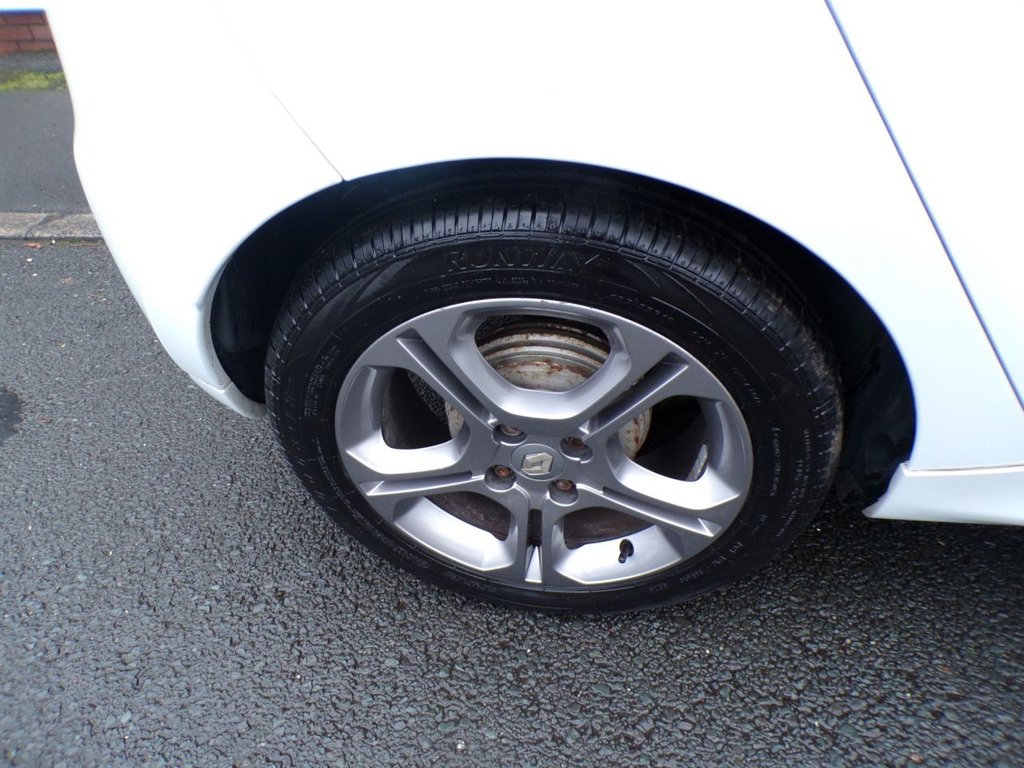 Used Renault Clio 2017 for sale - 76668143: Photo 18