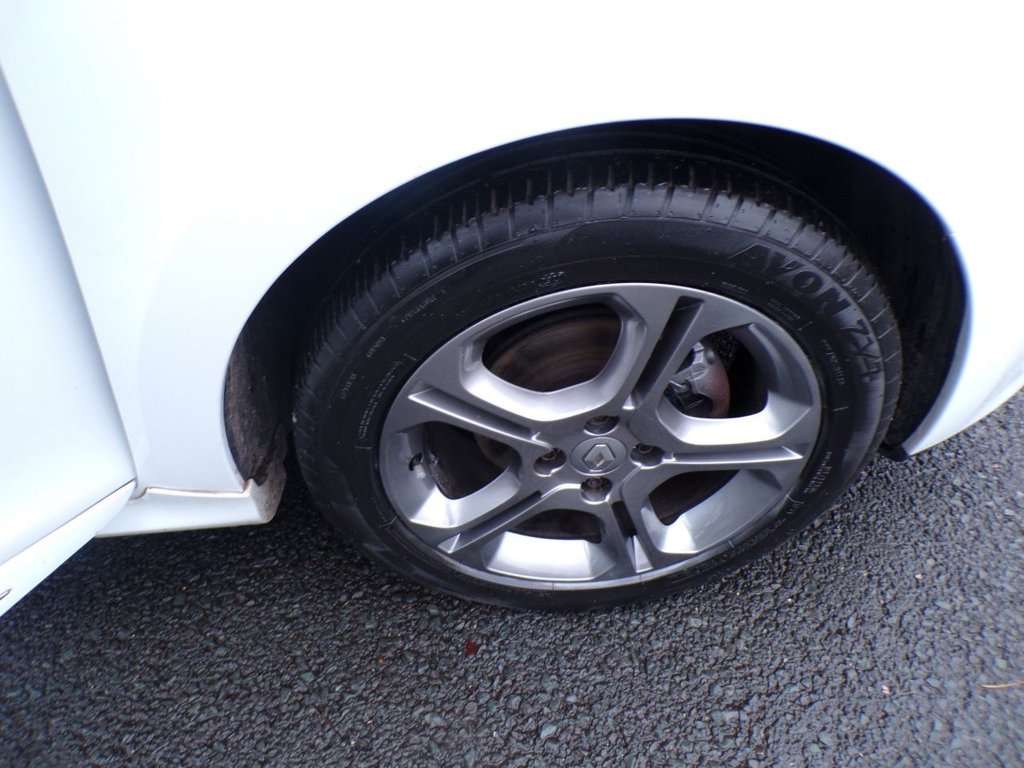 Used Renault Clio 2017 for sale - 76668143: Photo 19