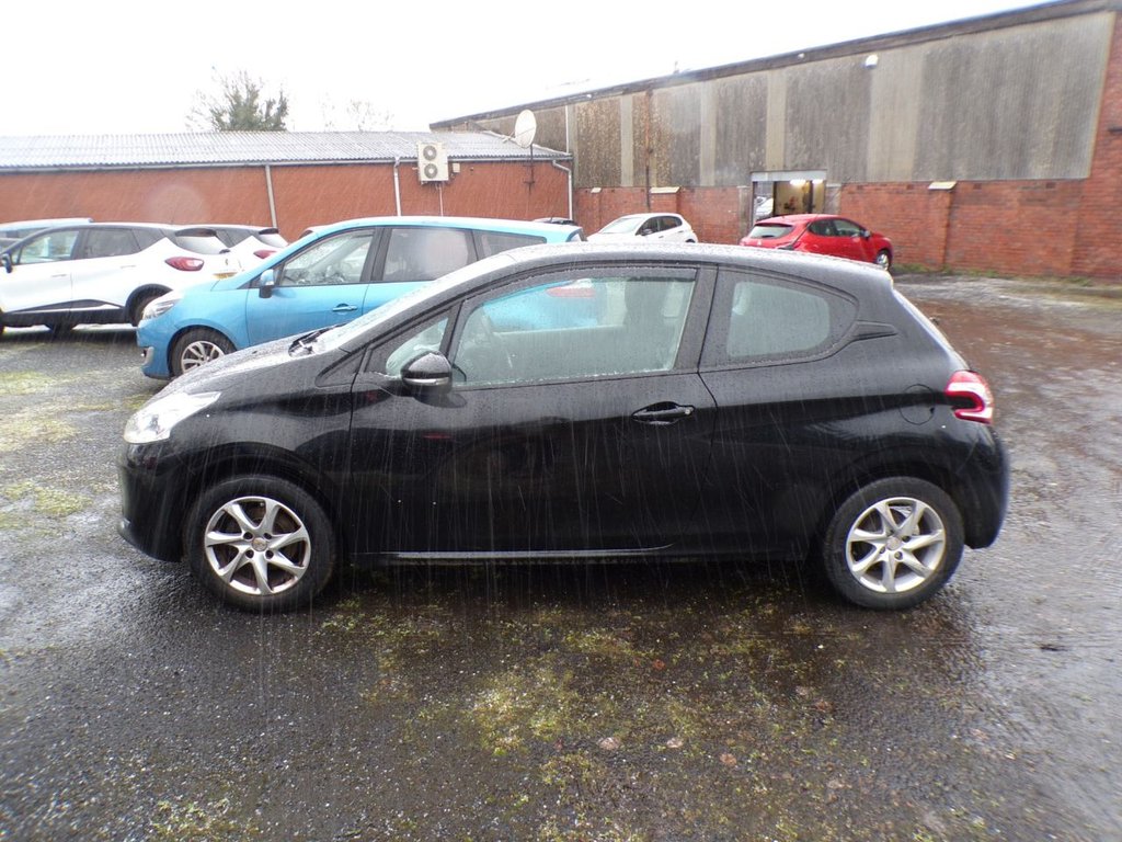 Used Peugeot 208 2013 for sale - 78036433: Photo 3