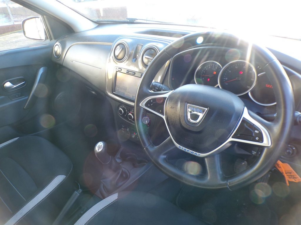 Used Dacia Sandero Stepway 2018 for sale - 77161594: Photo 18