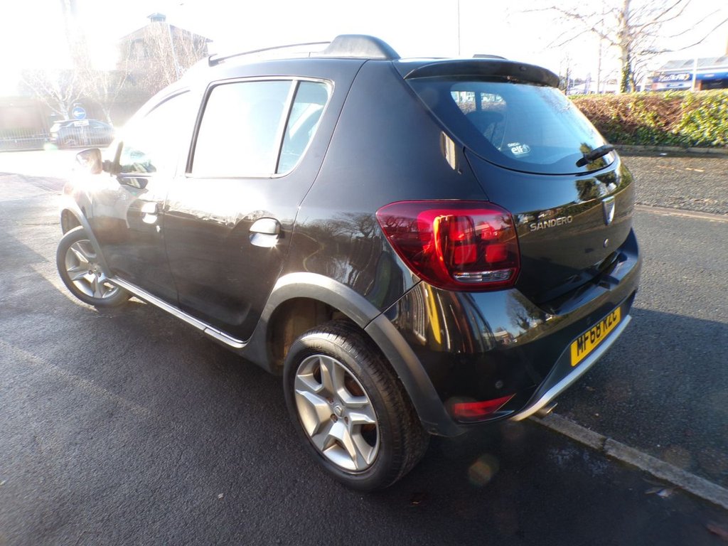 Used Dacia Sandero Stepway 2018 for sale - 77161594: Photo 2