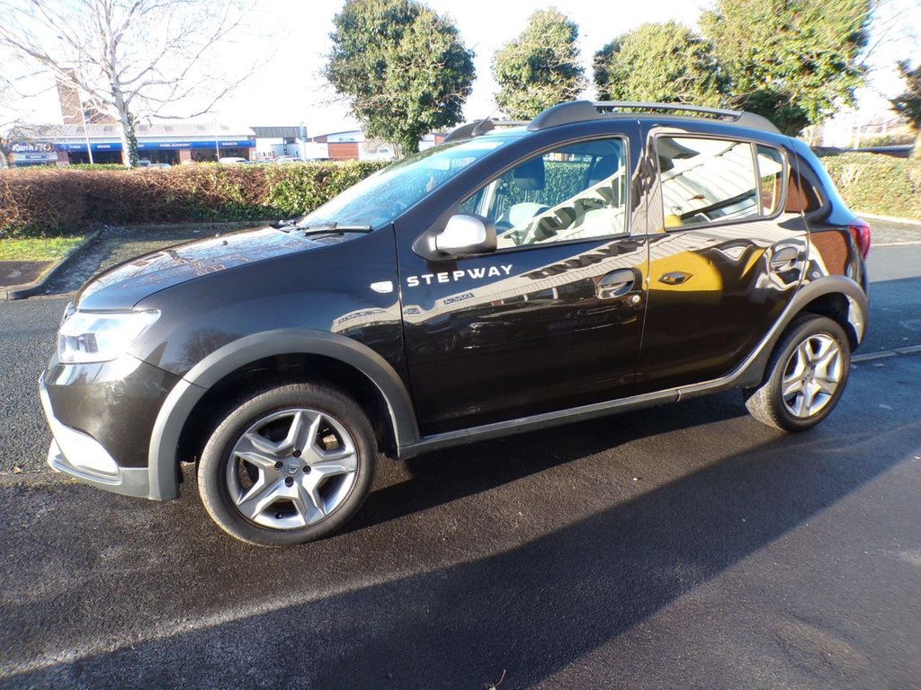 Used Dacia Sandero Stepway 2018 for sale - 77161594: Photo 9