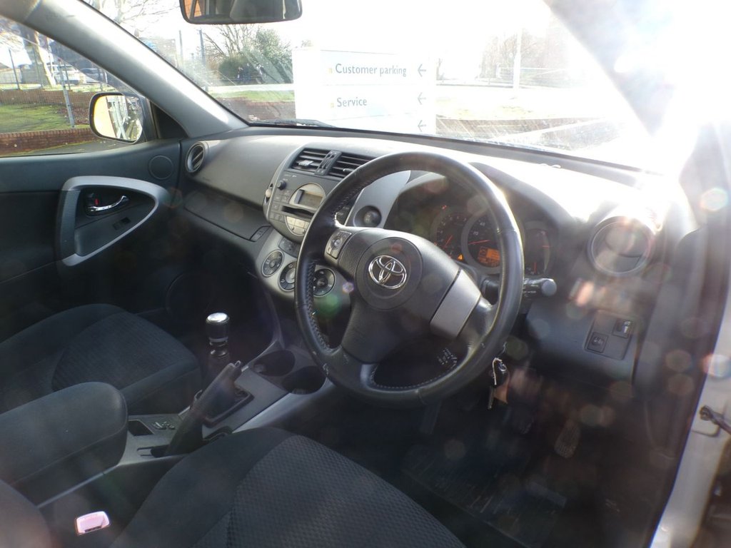 Used Toyota RAV4 2009 for sale - 77161846: Photo 16