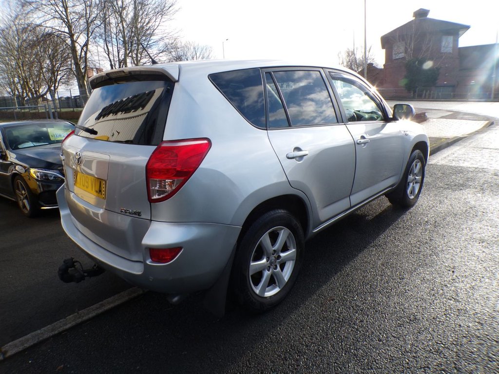 Used Toyota RAV4 2009 for sale - 77161846: Photo 3