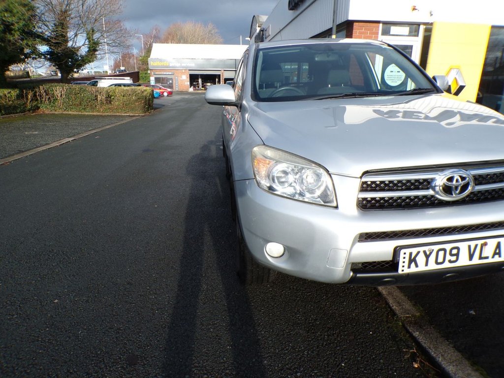 Used Toyota RAV4 2009 for sale - 77161846: Photo 9