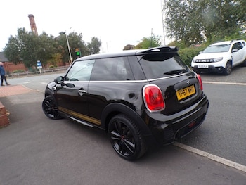 Used MINI Hatch 2017 for sale - 76010438: Photo
