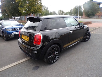Used MINI Hatch 2017 for sale - 76010438: Photo