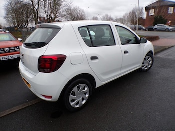 Used Dacia Sandero 2017 for sale - 77693239: Photo