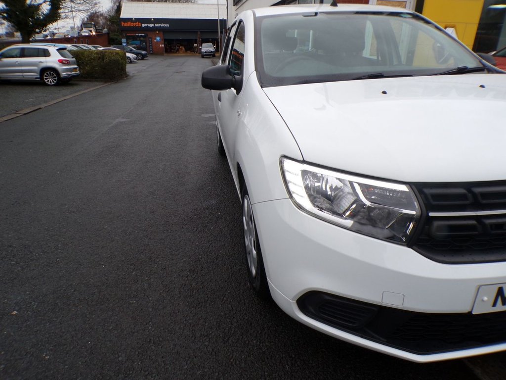 Used Dacia Sandero 2017 for sale - 77693239: Photo 8