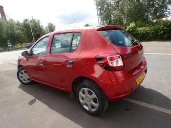 Used Dacia Sandero 2013 for sale - 78819025: Photo