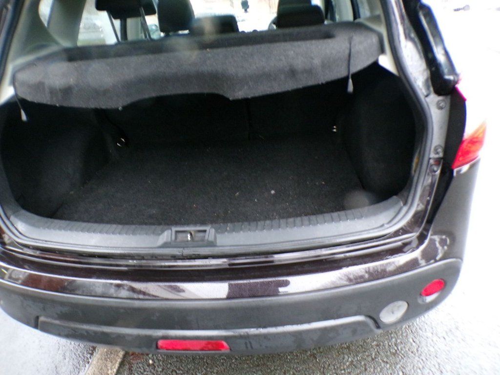 Used Nissan Qashqai 2010 for sale - 76941608: Photo 12