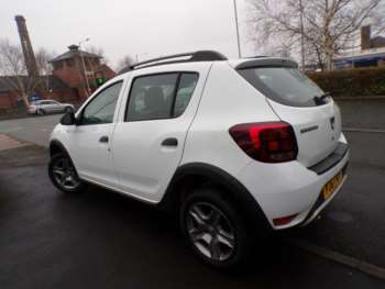 Used Dacia Sandero Stepway 2017 for sale - 73748084: Photo