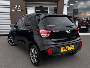 Used Hyundai i10 2017 for sale - 79456524: Photo