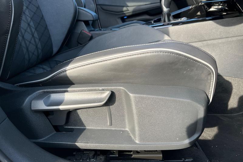 Used Volkswagen Golf 2024 for sale - 77354441: Photo 37