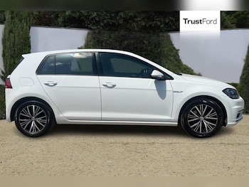 Used Volkswagen Golf 2019 for sale - 78984757: Photo