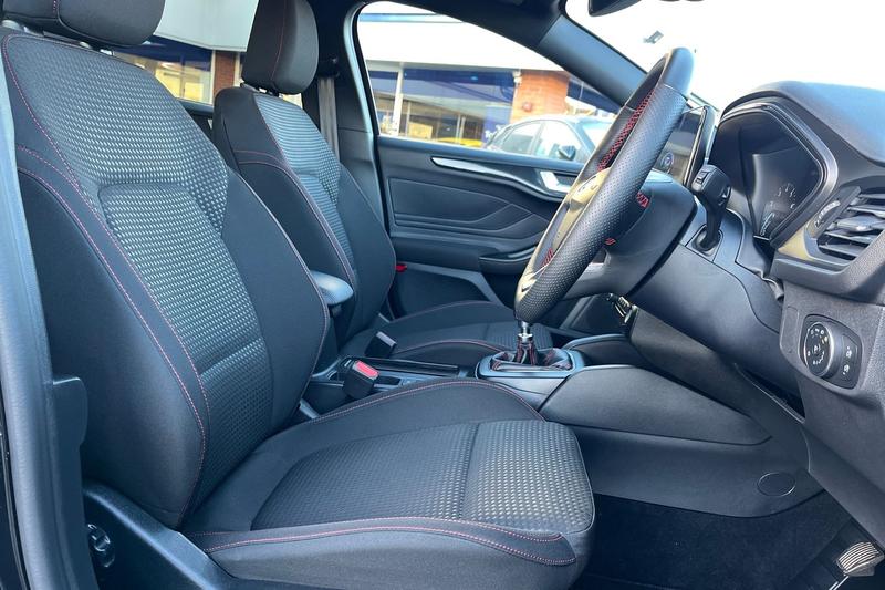 Used Ford Focus 2025 for sale - 76738954: Photo 17