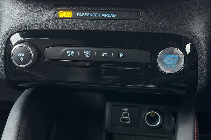 Used Ford Kuga 2025 for sale - 77675600: Photo 32