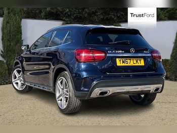 Used Mercedes-Benz GLA 2018 for sale - 76038220: Photo