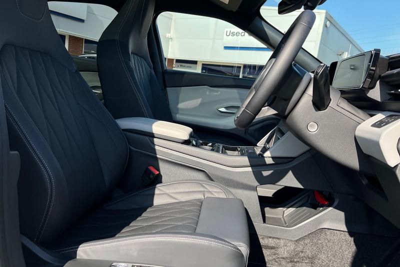 Used Ford Explorer 2025 for sale - 77578327: Photo 17